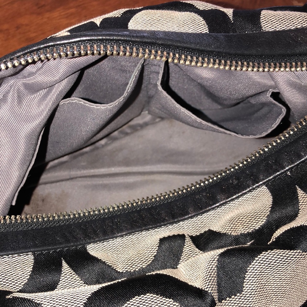 Coach Purse - Picture 4 of 8